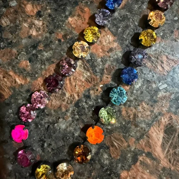 TOVA Oakland Necklace in Smutt Watermelon Mix - Picture 7 of 9